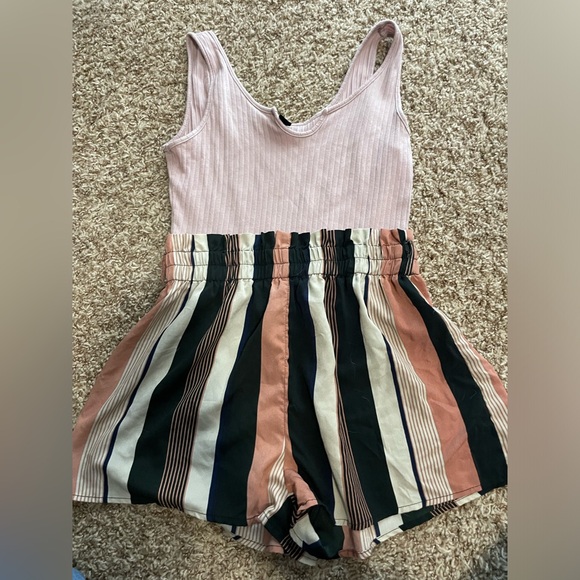 Romper with shorts - Picture 1 of 1